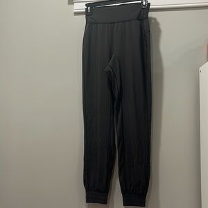 ￼ joggers pants 136